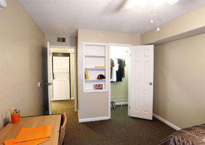 falcon-landing-apartments-bowling-green-oh-bedroom (7)